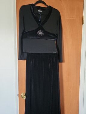 Set Black Velvet Maxi Skirt - Elegant Women’s Evening Shirt W/Rhinestone Accents